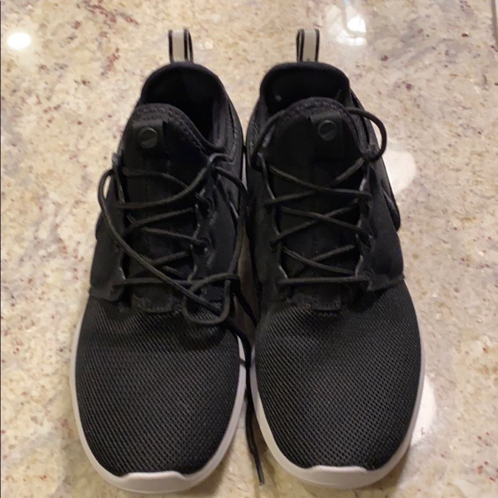Nike tennis shoes